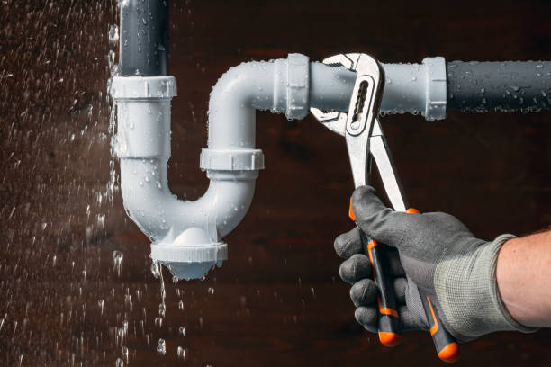 Professional Gas Line Repair technician working in Maryland Heights, MO